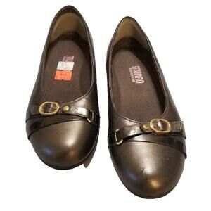 MUNRO American Dress, Casual, Career, Bronze Leather Strap Buckle Flats Size 8 M